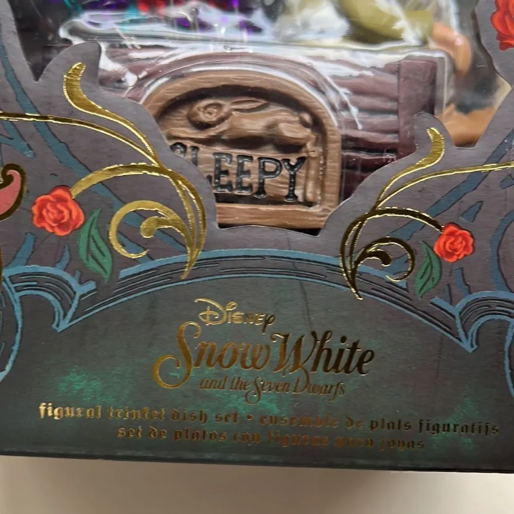 Disney Store Sleepy Snow White and the Seven Dwarfs Figural Trinket Dish Set
